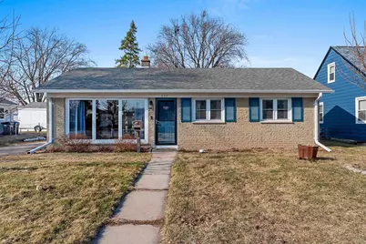 823 Jean Street, Neenah, WI 54956 - Photo 1