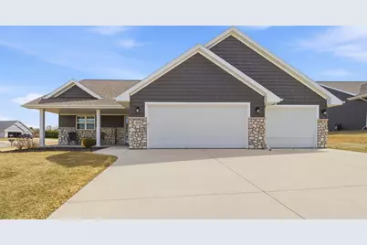 204 Zacharey Court, New London, WI 54961 - Photo 1