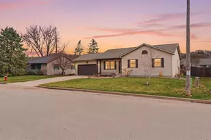 3011 S Pleasant Dr, Holmen, WI 54636 - Photo 1