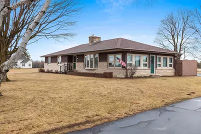 914 S Main Street, Mishicot, WI 54228 - Photo 1
