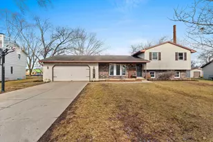 3638 Glenbrooke Ln, Green Bay, WI 54301 - Photo 1