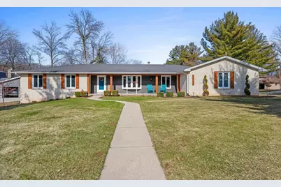 2031 Parkwood Court, Green Bay, WI 54304 - Photo 1
