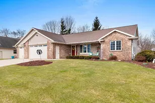 801 Pinecrest Rd, Green Bay, WI 54313 - Photo 1