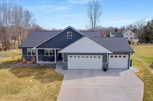 1221 Velsen Rd, Green Bay, WI 54313 - Photo 1
