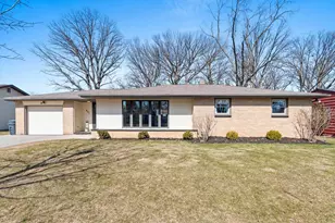421 Memory Ct, Green Bay, WI 54301 - Photo 1