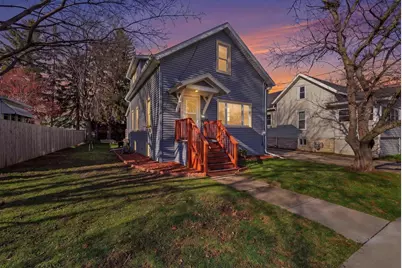 316 E Lincoln Avenue, Oshkosh, WI 54901 - Photo 1