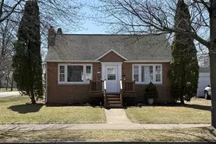 1901 16th Ave, Menominee, MI 49858 - Photo 1