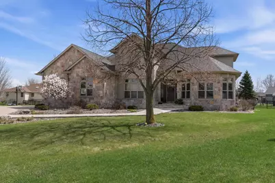 15 Park Circle, Fond du Lac, WI 54935 - Photo 1