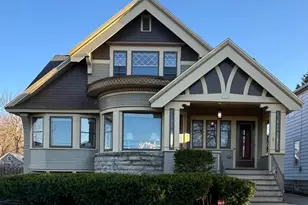 1229 Merritt Ave, Oshkosh, WI 54901 - Photo 1