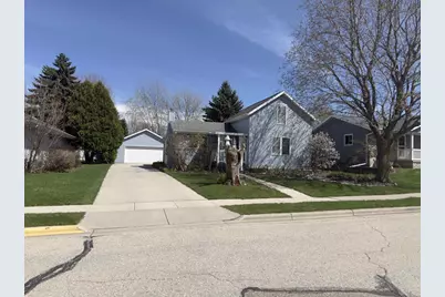 129 S Putnam Street, Oakfield, WI 53065 - Photo 1