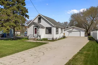 120 Allen Avenue, Oshkosh, WI 54901 - Photo 1