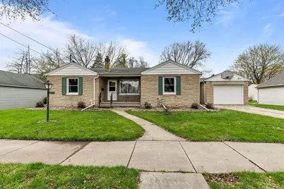 319 S Spruce Street, Appleton, WI 54914 - Photo 1