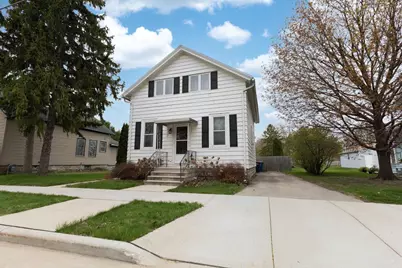 333 Rosalia Street, Oshkosh, WI 54901 - Photo 1
