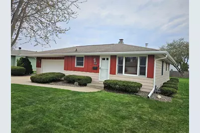 2005 Oak Street, Oshkosh, WI 54901 - Photo 1