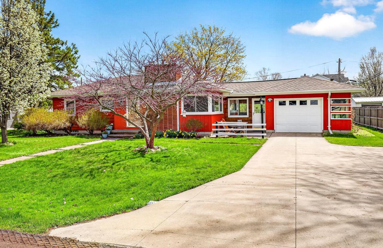 581 Richard Dr, Menasha, WI 54952 - MLS 50324499 - Coldwell Banker