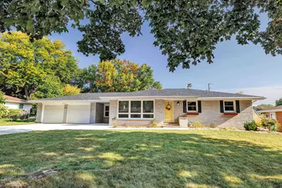 976 Watermolen Avenue, Green Bay, WI 54304 - Photo 1