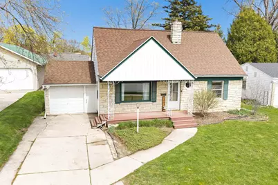 1262 Ridgedale Court, Green Bay, WI 54304 - Photo 1
