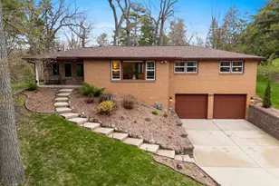 2857 St Ann Dr, Green Bay, WI 54311 - Photo 1