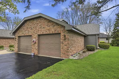 82 Spencer Village Court, Appleton, WI 54914 - Photo 1