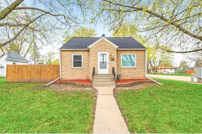 1149 9th Street, Green Bay, WI 54304 - Photo 1