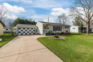 193 Robert St, Clintonville, WI 54929 - Photo 1