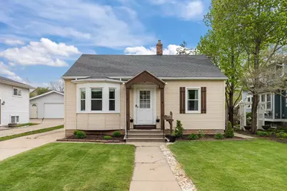 713 N Sawyer Street, Oshkosh, WI 54902 - Photo 1