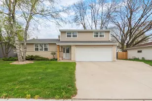 1512 Cormier Rd, Green Bay, WI 54313 - Photo 1
