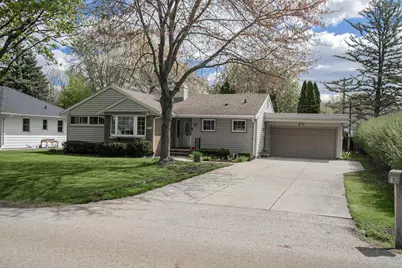 1967 Palisades Drive, Appleton, WI 54915 - Photo 1