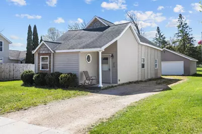 219 2nd Street, Manawa, WI 54949 - Photo 1