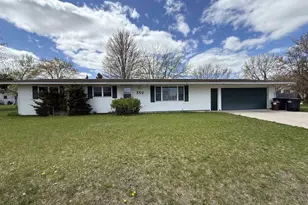 350 Kleeman Ct, Shawano, WI 54166 - Photo 1