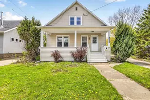 355 Oak St, Menasha, WI 54952 - Photo 1