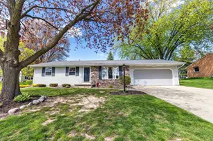 1404 Cormier Rd, Green Bay, WI 54313 - Photo 1