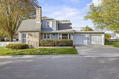 903 Allouez Place, Green Bay, WI 54301 - Photo 1
