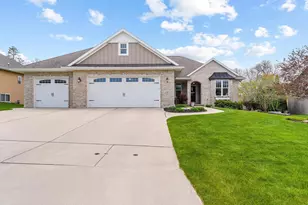 3747 Copper Oak Cir, Green Bay, WI 54313 - Photo 1