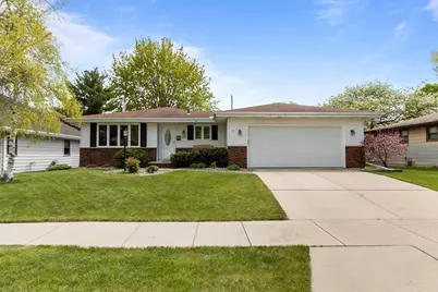 543 E Murray Avenue, Appleton, WI 54915 - Photo 1