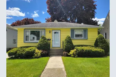 135 E Burnett Street, Beaver Dam, WI 53916 - Photo 1
