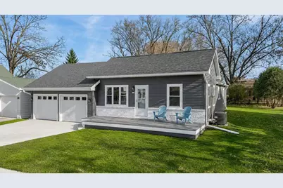 303 S 1st Avenue, Winneconne, WI 54988 - Photo 1