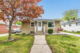 1875 Smith St, Green Bay, WI 54302 - Photo 1