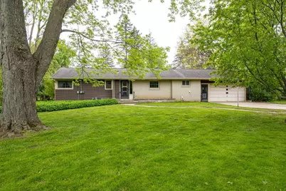 5419 Long Court, Appleton, WI 54914 - Photo 1