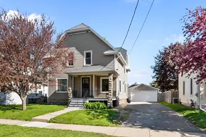 242 W 14th Avenue, Oshkosh, WI 54902 - Photo 1