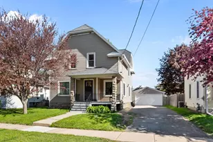 242 W 14th Ave, Oshkosh, WI 54902 - Photo 1