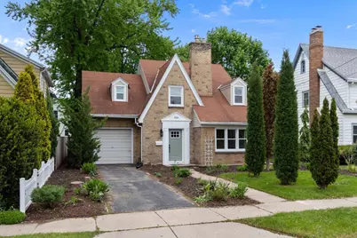 706 Lincoln Street, Neenah, WI 54956 - Photo 1