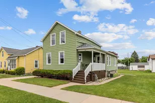 708 W 6th Ave, Oshkosh, WI 54902 - Photo 1