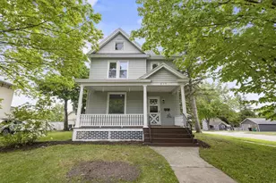 617 Newbury St, Ripon, WI 54971 - Photo 1