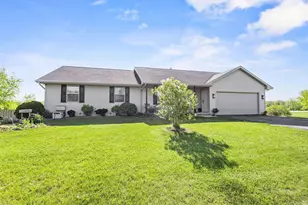 838 Poppy Ln, Little Suamico, WI 54141 - Photo 1