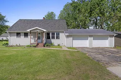 253 S Oakland Avenue, Oconto Falls, WI 54154 - Photo 1