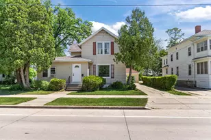 1020 Elmwood Ave, Oshkosh, WI 54901 - Photo 1