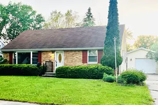 920 Spence St, Green Bay, WI 54304 - Photo 1