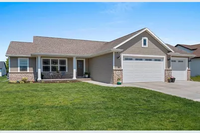 1960 Red Fox Lane, Kaukauna, WI 54130 - Photo 1
