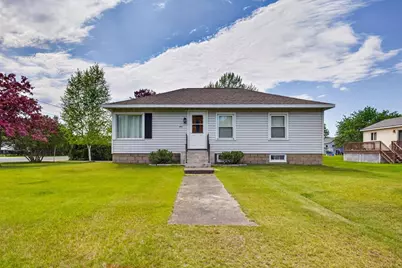2053 10th Street, Marinette, WI 54143 - Photo 1